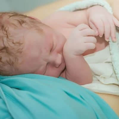 Doğumdan Sonra Anne Bebek Bağlanması