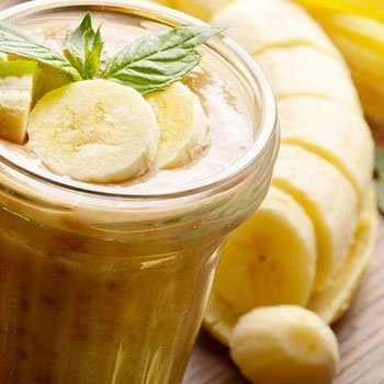 Bebekler için Muzlu milkshake tarifi