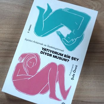 Yatıyorum Bir Şey Diyor Musun?